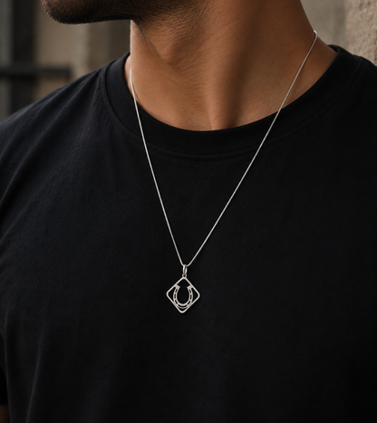 Colar Horseshoe Frame