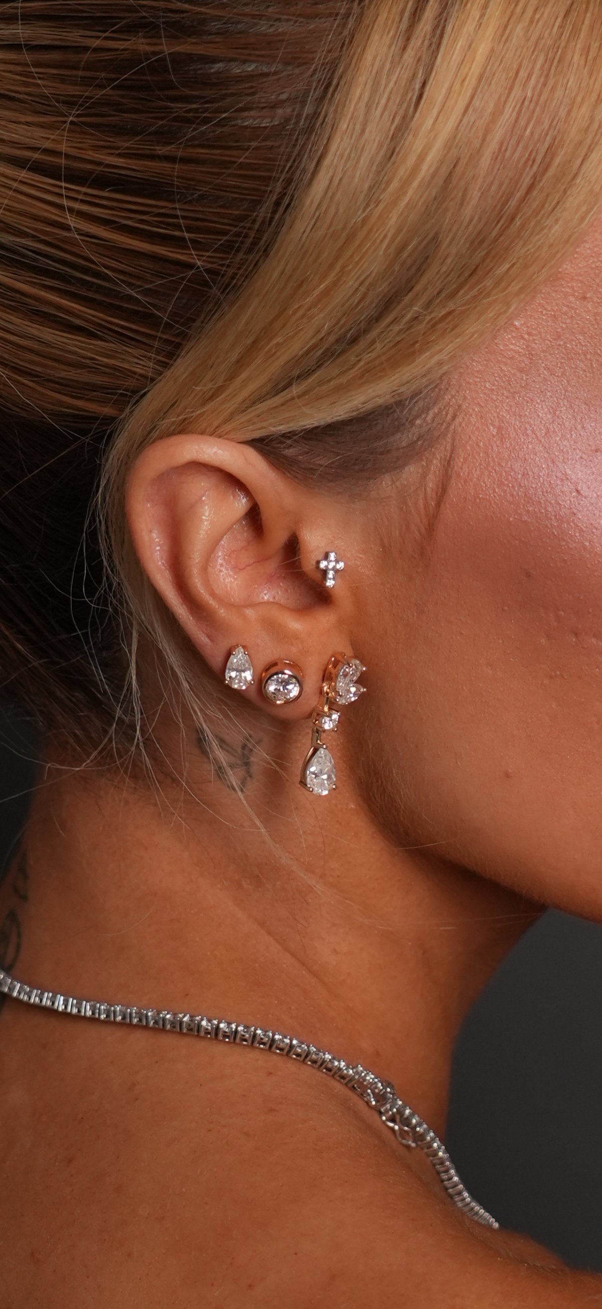Brinco Kensington Pear Moissanite